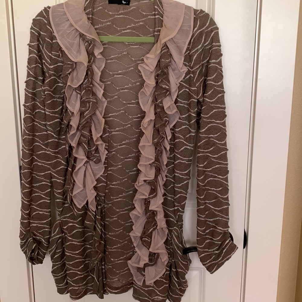 Ryu  cardigan. - Picture 5 of 6